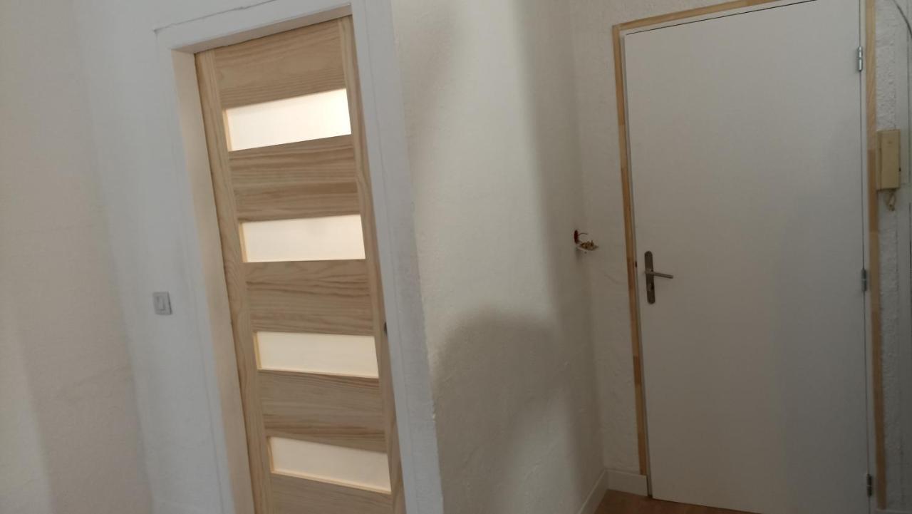 Studio Neuf Climatise Centre Ville #5 Toulon Bagian luar foto